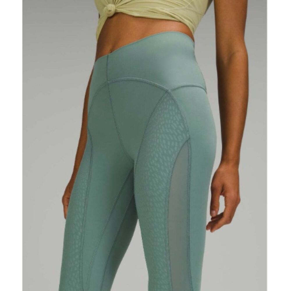 EUC Lululemon Nulu and Mesh Mid-Rise Yoga Crop 23" Tidewater Teal 8